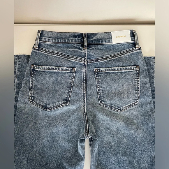 Express Modern Straight Leg Super High Rise Distressed Blue Jeans Women’s 2S NWT - Picture 12 of 14